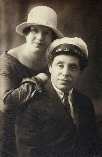 Zmitrok Biadulia z žonkaj Maryjaj. 1927 hod